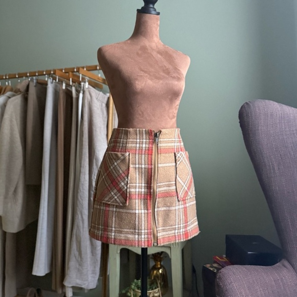Honey Punch Tan Red Mini Cargo Skirt Casual